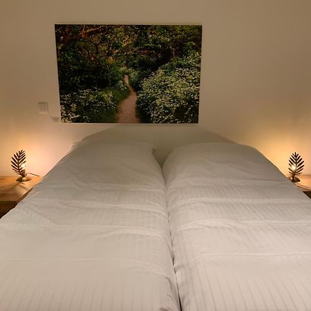 De Lotuspoort Met Mihr'S B&B In De Abdij Van Bornem Luaran gambar