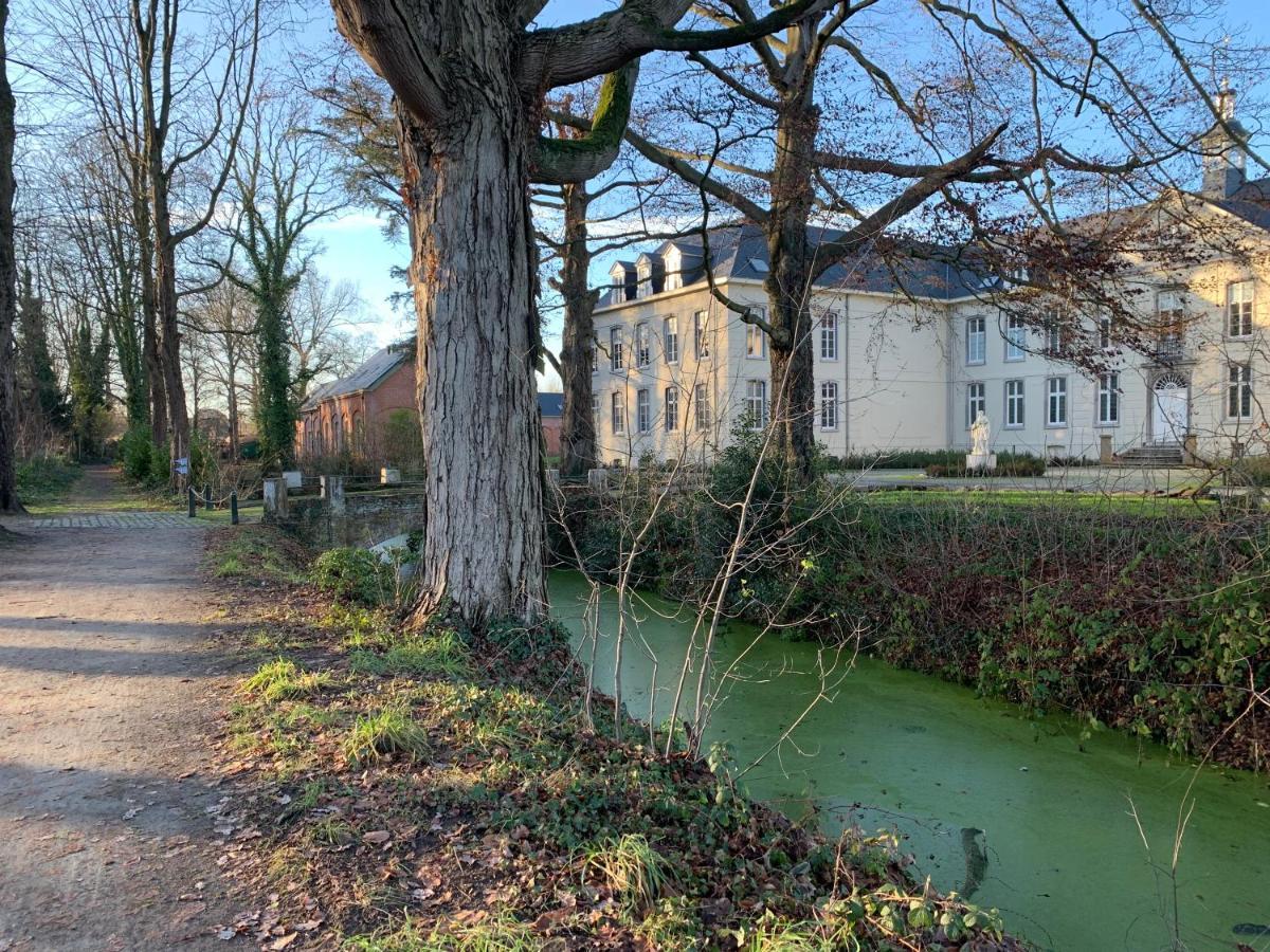 De Lotuspoort Met Mihr'S B&B In De Abdij Van Bornem Luaran gambar