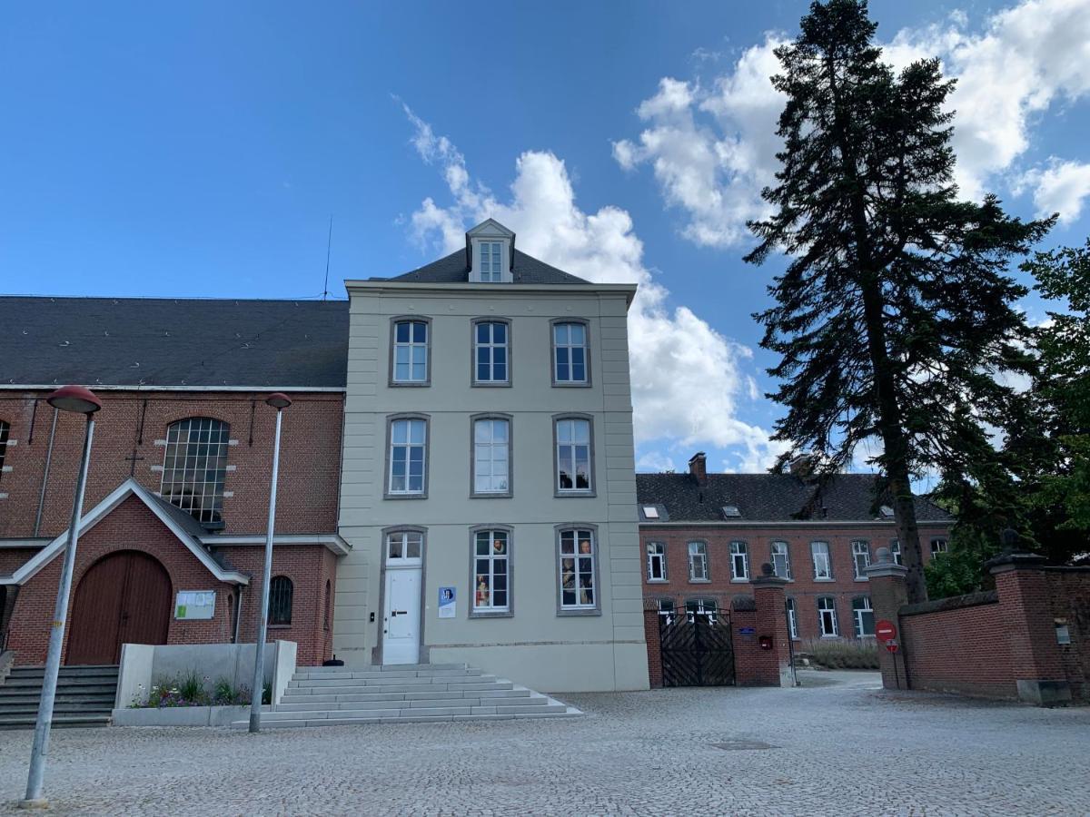 De Lotuspoort Met Mihr'S B&B In De Abdij Van Bornem Luaran gambar