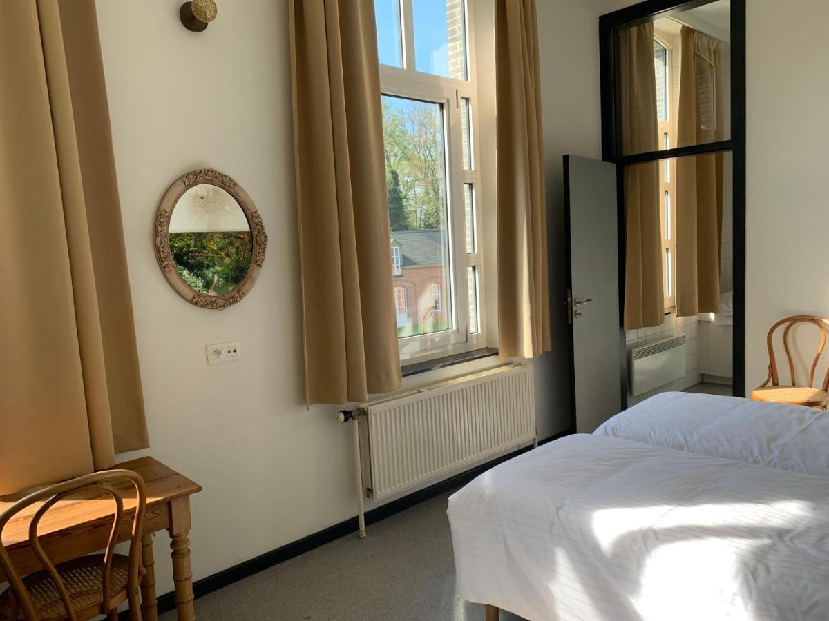 De Lotuspoort Met Mihr'S B&B In De Abdij Van Bornem Luaran gambar