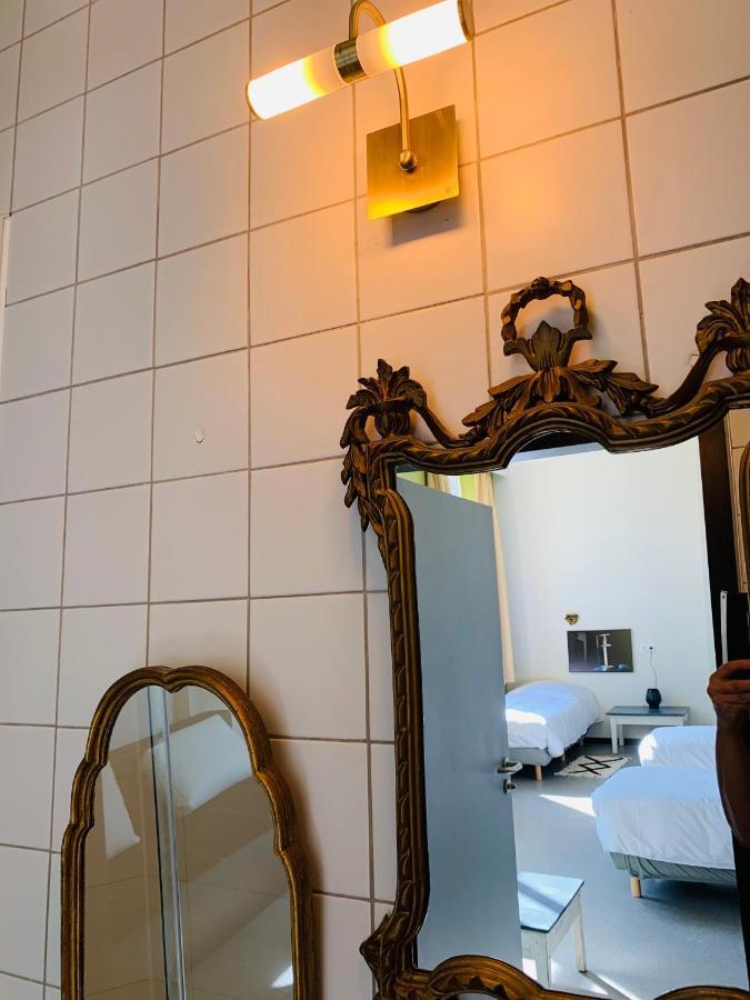 De Lotuspoort Met Mihr'S B&B In De Abdij Van Bornem Luaran gambar