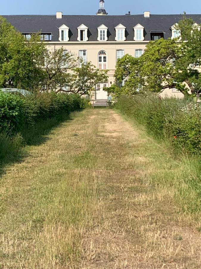 De Lotuspoort Met Mihr'S B&B In De Abdij Van Bornem Luaran gambar